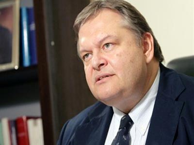 Στα ναυπηγεία Σκαραμαγκά ο Βενιζέλος