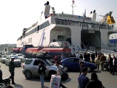 Μείωση 3,7% της διακίνησης επιβατών στα λιμάνια