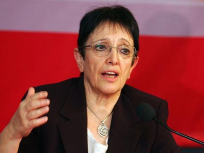 «Να μην εγκλωβιστεί ο λαός σε αυταπάτες»