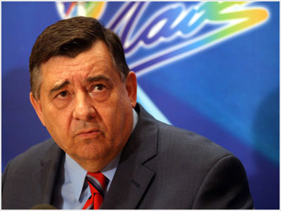 «Ο Αντ. Σαμαράς μεθοδεύει αποστασίες από άλλα κόμματα»