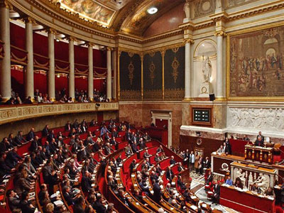 Γαλλία: «Πράσινο φως» από τη Γερουσία στον Ευρωπαϊκό Μηχανισμό Σταθερότητας