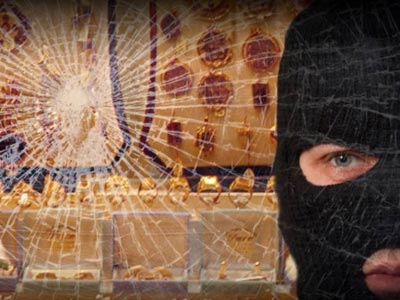 Έμεινε με τη χαρά…