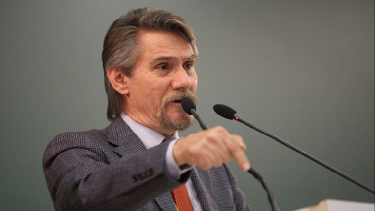 «Όσοι οδήγησαν το ΠΑΣΟΚ στη χρεοκοπία διέσπασαν το Κίνημα και ηγούνται άλλου κόμματος»