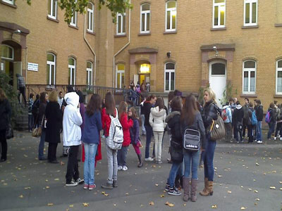 Κλείνει ελληνικό δημοτικό σχολείο στο Νταχάου