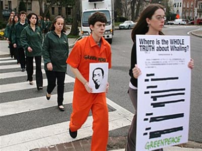 Γαλλία: Ξεκίνησε η δίκη των ακτιβιστών της Greenpeace