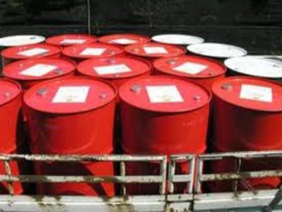 Κοντά στα 100 δολάρια το αργό