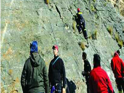 «Κατάληψη» των Μετεώρων από την ΕΜΑΚ