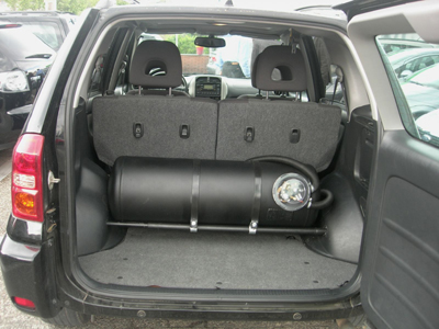 Απαλλάσσονται από το τέλος αδείας αυτοκίνητα στα οποία τοποθετείται φυσικό αέριο ή υγραέριο