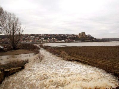 Μεγάλοι όγκοι υδάτων αναμένεται να εισρεύσουν στον Έβρο