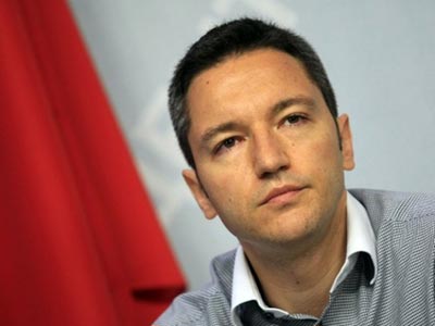 «H ΠΓΔΜ να επιλύσει τα προβλήματα με τη Σόφια και  την Αθήνα»