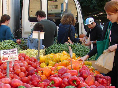 Έλεγχοι σε λαϊκές αγορές μεγάλων αστικών κέντρων