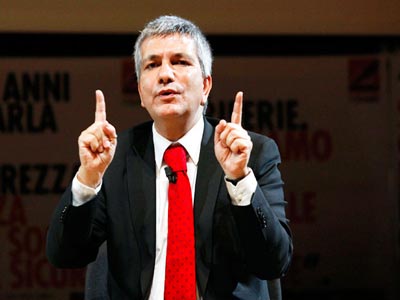 «Να πέσει το νέο τείχος του Βερολίνου»