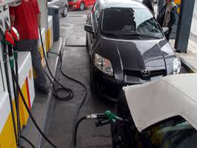 Απαλλάσσονται από τη μελέτη περιβαλλοντικών επιπτώσεων τα πρατήρια καυσίμων