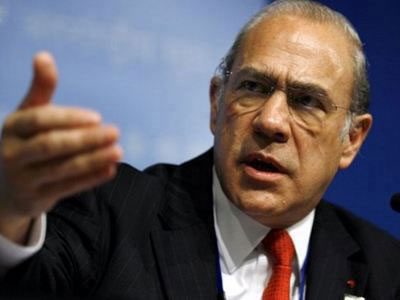 Gurria: Μπορεί να μειωθεί το ελληνικό χρέος
