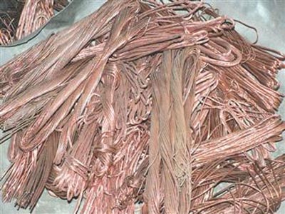 Αίγιο: «Ξήλωσαν» μέχρι και καμπάνα!