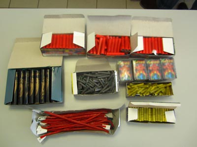 Συλλήψεις για βεγγαλικά στη Λάρισα