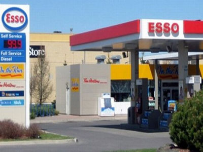 Πουλούσε βενζίνη με 9.99 ευρώ το λίτρο!