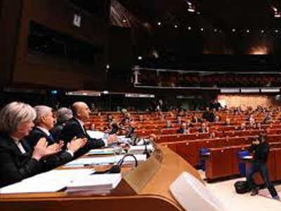 Απαγορεύτηκε η πρόσβαση ευρωβουλευτών σε δίκη