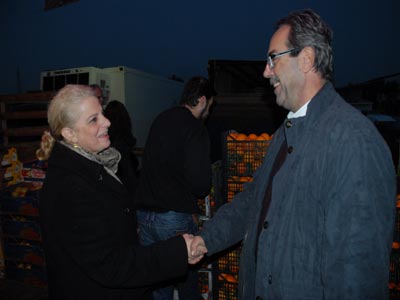 Λαχανικά και φρούτα για τους απόρους παρέλαβε η Αρχιεπισκοπή Αθηνών