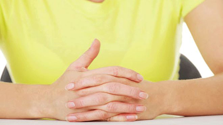 Το πιο γρήγορο τεστ προσωπικότητας: Πώς σταυρώνετε τα χέρια σας;