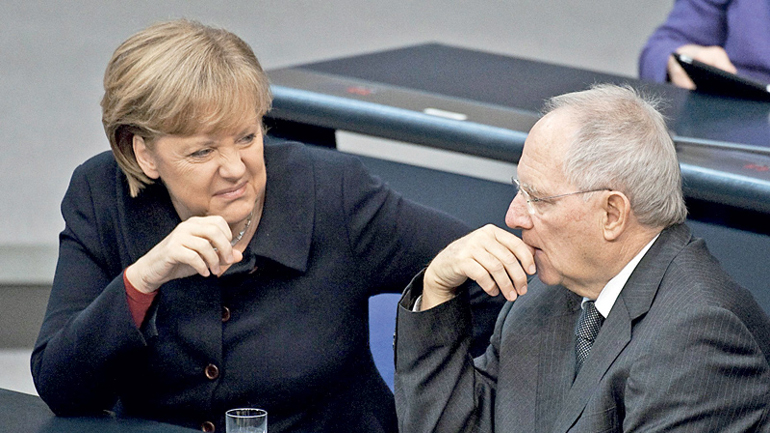 Bloomberg: Μεγαλώνει το χάσμα Merkel – Schaeuble Bloomberg: Μεγαλώνει το χάσμα Merkel – Schaeuble