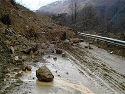 Αποκαταστάθηκε η κυκλοφορία στον δρόμο Πούντα-Καλάβρυτα