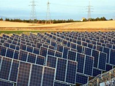 «Δεν μπορούν μόνο τα φωτοβολταϊκά να στηρίξουν τη χώρα»