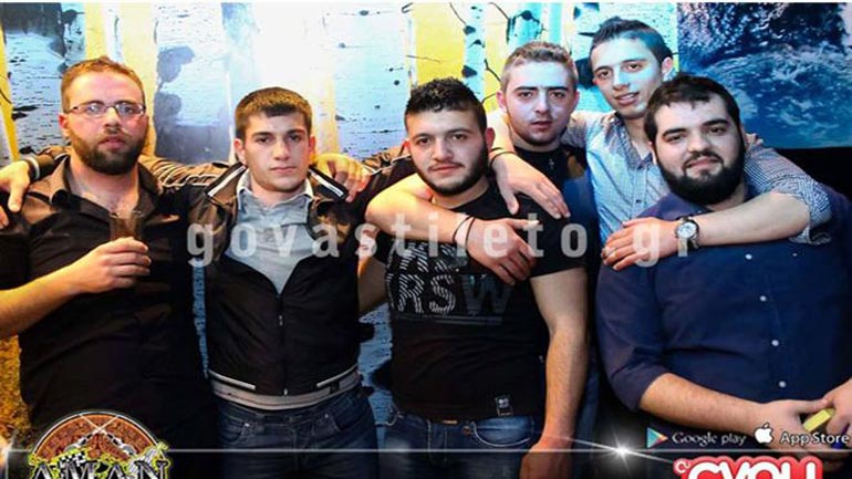 Ξεσπάει ο πατέρας του φαντάρου που φέρεται να ενοχλούσε τον Βαγγέλη Γιακουμάκη! Ξεσπάει ο πατέρας του φαντάρου που φέρεται να ενοχλούσε τον Βαγγέλη Γιακουμάκη!