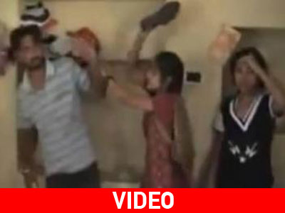 Ινδία: Δείτε τι παθαίνει ο άνδρας που απατάει τη γυναίκα του