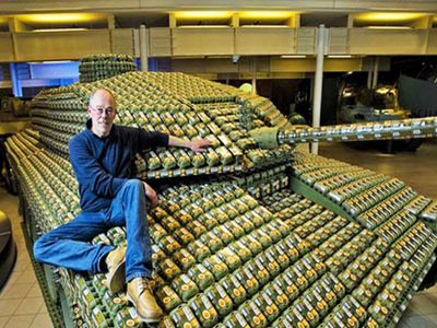 Ένα τανκ… από αβγοθήκες!