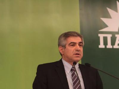 «Η ενότητα του ΠΑΣΟΚ είναι η μέγιστη υποχρέωσή μας»