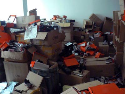 Μαζική καταστροφή προϊόντων μαϊμού στη Θεσσαλονίκη