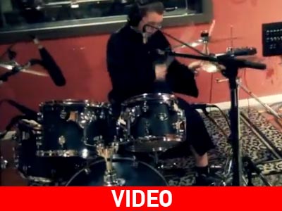 Μικροί μαθητές ερμηνεύουν το «Number of the beast»