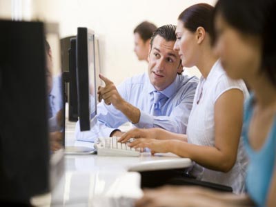 Έρευνα: Τέσσερις στις 10 εταιρείες θα μειώσουν το προσωπικό τους