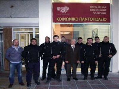 Λάρισα: Τρόφιμα σε απόρους από την ομάδα ΔΙ.ΑΣ.