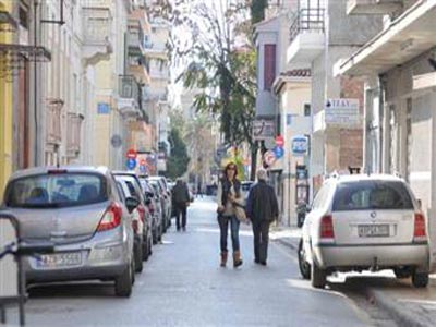 Πάτρα: Ξεκίνησε η οδοσήμανση στην Ρήγα Φεραίου