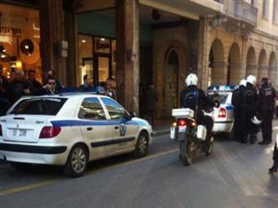 Ανήλικα παιδιά έκλεβαν στο κέντρο της Πάτρας