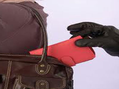 Λήστεψε έξι γυναίκες