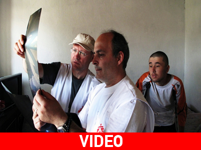 Ο γιατρός Απόστολος Βεΐζης στην τηλεόραση της Ζούγκλας για τον ιό Έμπολα