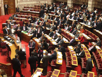 Με ευρύτατη συναίνεση και ομοφωνία σε 25 άρθρα ψηφίστηκε το ν/σ για τα ναρκωτικά