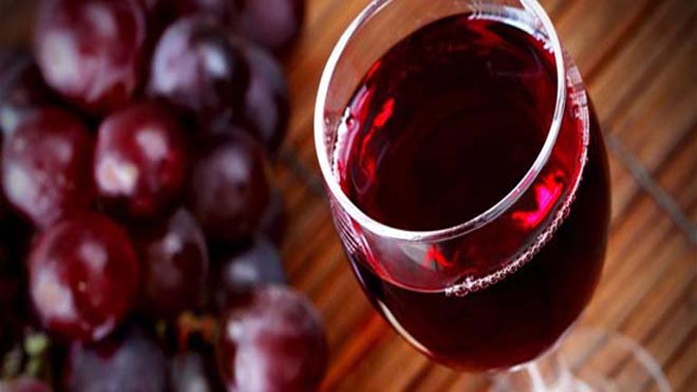 Έρευνα: Το κόκκινο κρασί βοηθά να χάσουμε κιλά