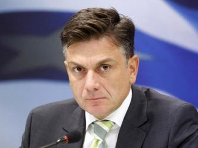 «Το ΠΑΣΟΚ θα πέσει στα βράχια αν δεν αλλάξουμε πορεία»