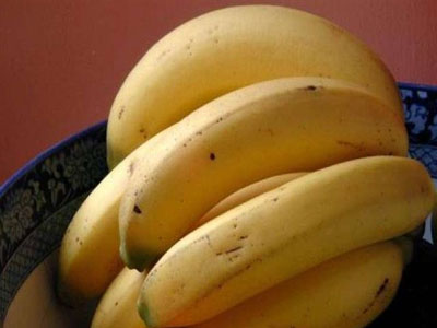 Εντοπίστηκαν ακατάλληλα λεμόνια και μπανάνες