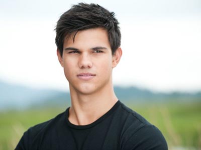 O Taylor Lautner ετοιμάζεται για παρκούρ
