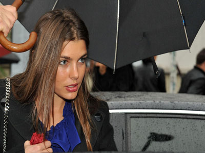 Συγκεντρώνει πάνω της τα βλέμματα η Charlotte Casiraghi