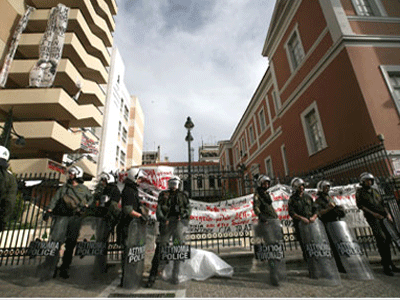 Εκτονώθηκε η ένταση στη Νομική