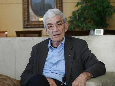 Σε προεκλογικούς ρυθμούς ο Μπουτάρης Σε προεκλογικούς ρυθμούς ο Μπουτάρης