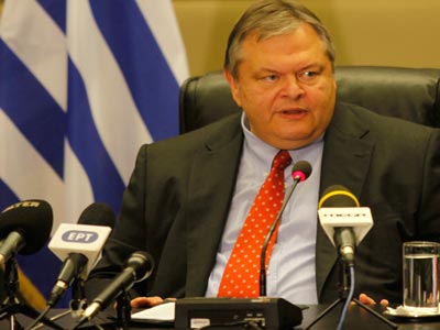 Παραμένουν οι κοινοβουλευτικοί εκπρόσωποι του ΠΑΣΟΚ