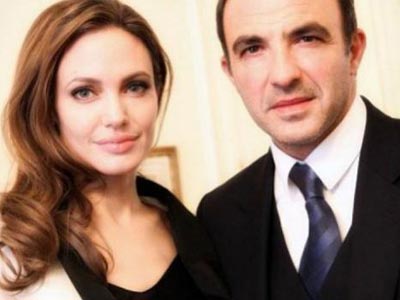 Ο Νίκος Αλιάγας αγκαλιά με την Αντζελίνα Τζολί