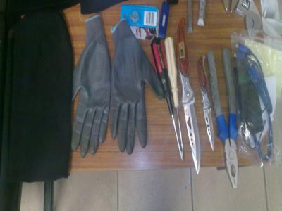 Λάρισα: Μετέφεραν μαχαίρια και διαρρηκτικά εργαλεία